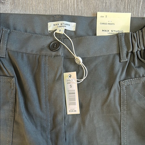 Women Cargo pants  mid rise ankle length - Picture 2 of 4